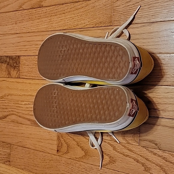 Lace up old Skool Vans - Picture 3 of 3